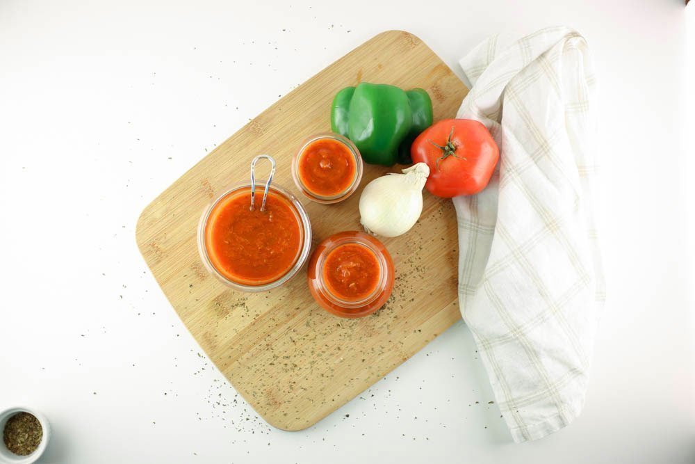 Chunky Tomato Sauce/Salsa de Tomate de la Abuela